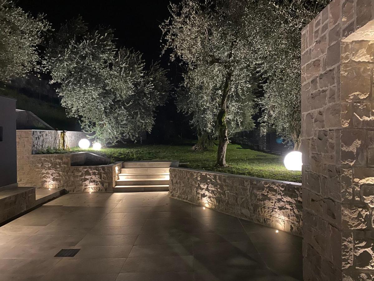 Italianway - Villa Paloma Marone Exterior photo