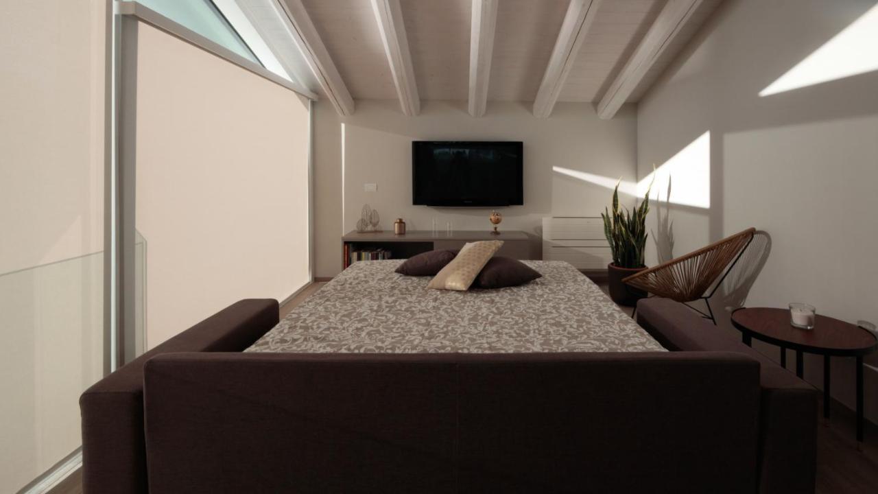 Italianway - Villa Paloma Marone Exterior photo